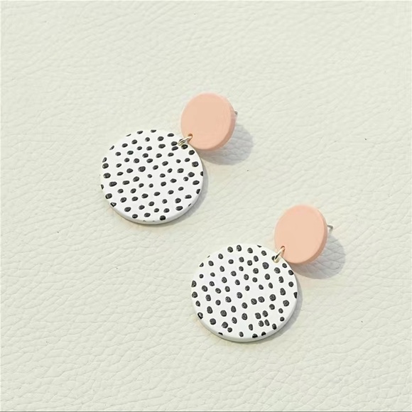 Elegant Dangle Earrings Pink Acrylic Circle White Black Dot Pattern - Picture 4 of 7